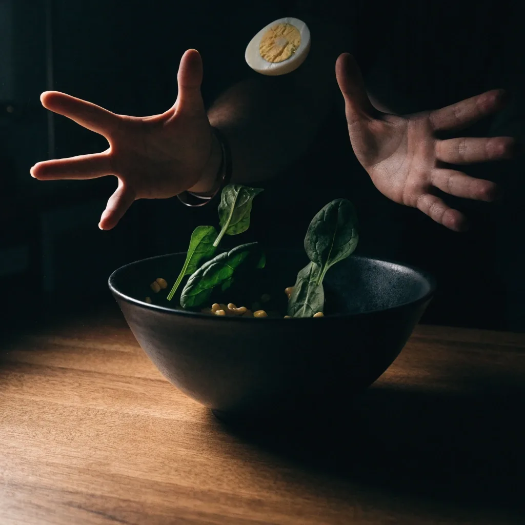 Salata od špinata s jajetom, kukuruzom i maslinovim uljem